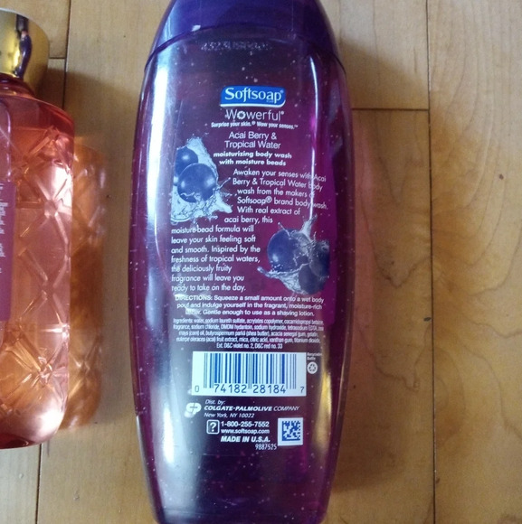 Body wash bundle with Bath & Bodyworks and Soft Soap Acai Berry - Picture 5 of 5